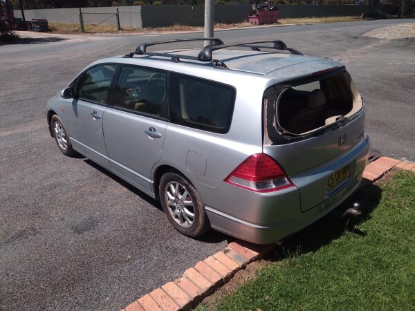 2005 HONDA ODYSSEY RIGHT FRONT DOOR