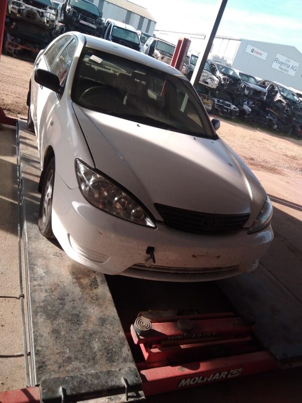 2005 TOYOTA CAMRY FRONT BUMPER