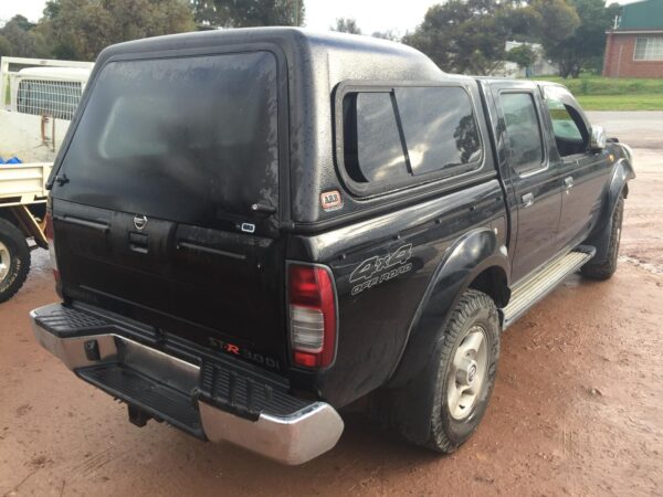 2006 NISSAN NAVARA LEFT REAR DOOR/SLIDING