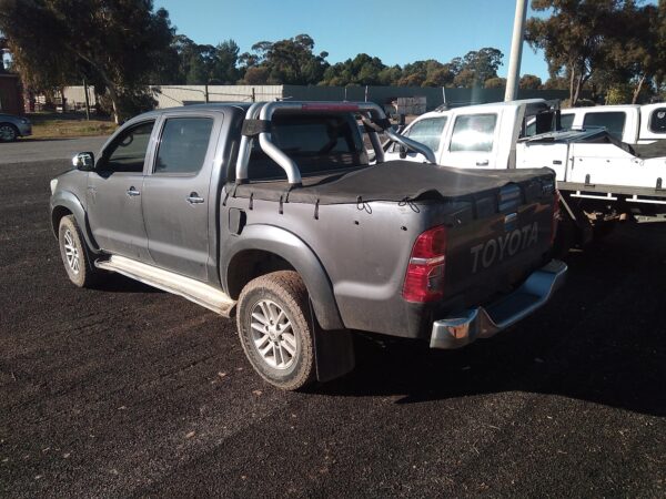 2011 TOYOTA HILUX A/C COMPRESSOR