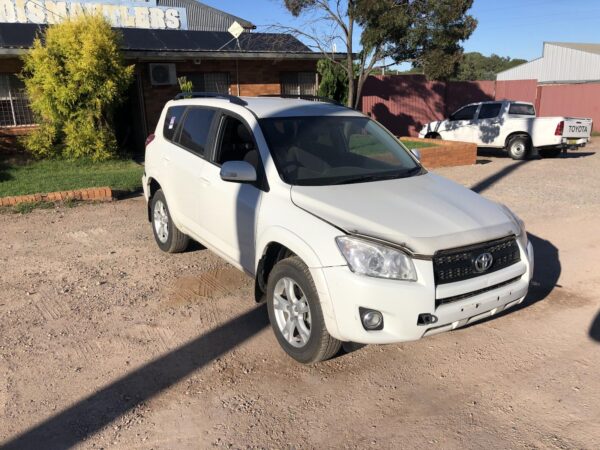 2012 TOYOTA RAV4 RADIATOR