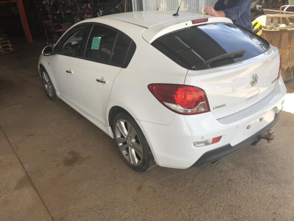 2013 HOLDEN CRUZE FRONT SEAT