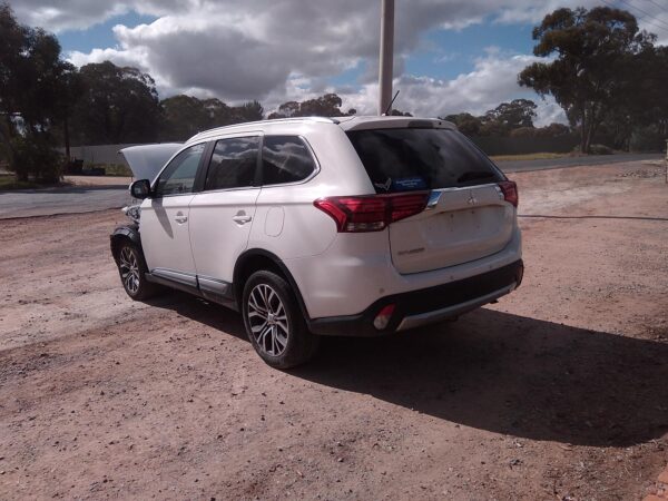 2015 MITSUBISHI OUTLANDER FAN