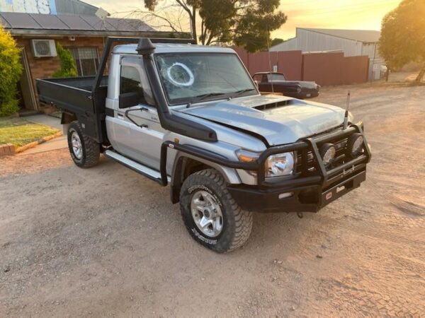 2017 TOYOTA LANDCRUISER CALIPER