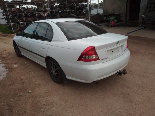 2004 HOLDEN COMMODORE LEFT TAILLIGHT