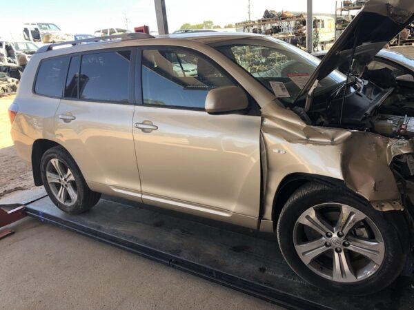 2009 TOYOTA KLUGER LEFT REAR STRUT