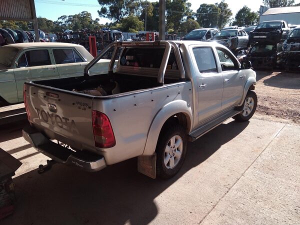 2011 TOYOTA HILUX DIFFERENTIAL CENTRE