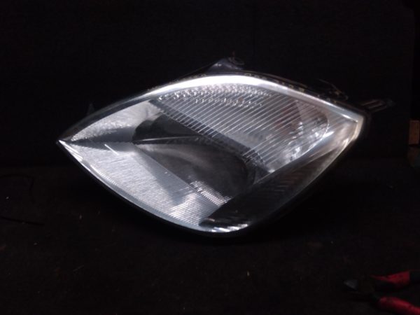 2004 FORD FIESTA LEFT HEADLAMP