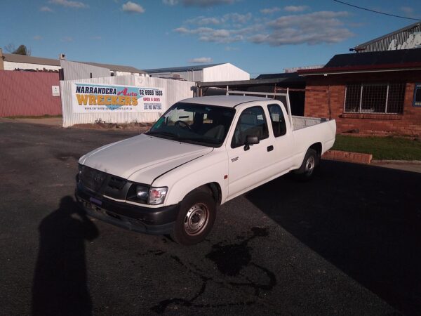 2002 TOYOTA HILUX AXLE