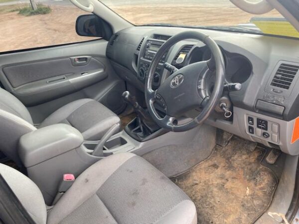 2009 TOYOTA HILUX MISC SWITCH/RELAY