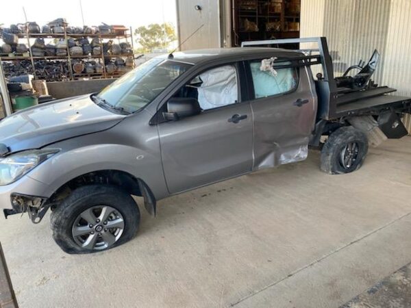 2016 MAZDA BT50 AIR CLEANER DUCT/HOS