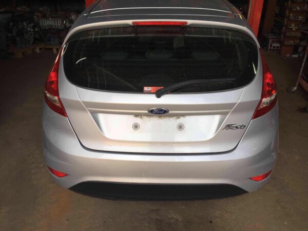 2012 FORD FIESTA LEFT FRONT DOOR