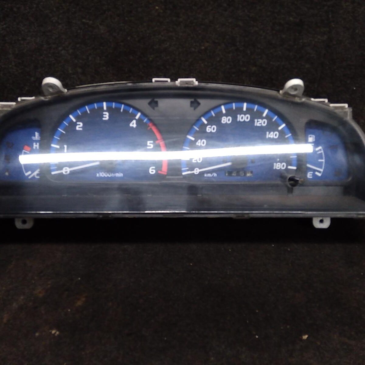 2002 TOYOTA HILUX INSTRUMENT CLUSTER