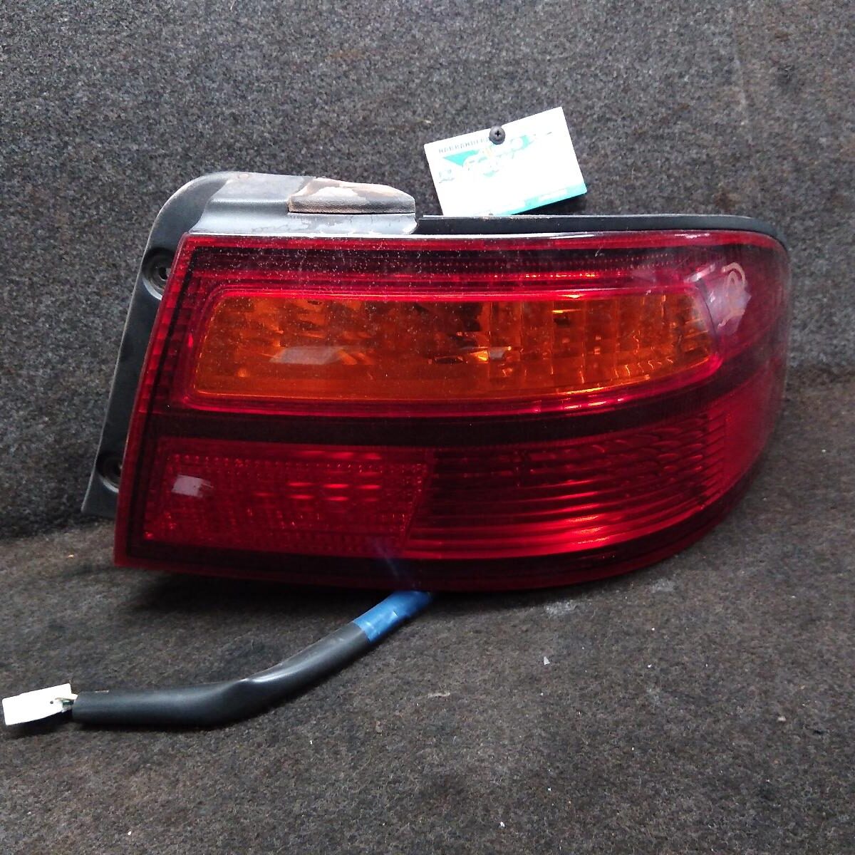 2002 TOYOTA AVALON RIGHT TAILLIGHT