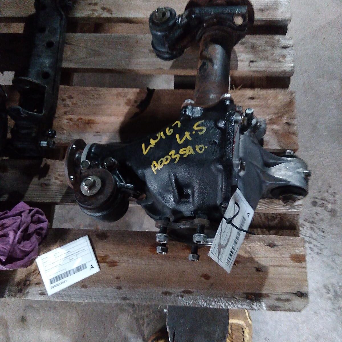 1999 TOYOTA HILUX Differential Centre