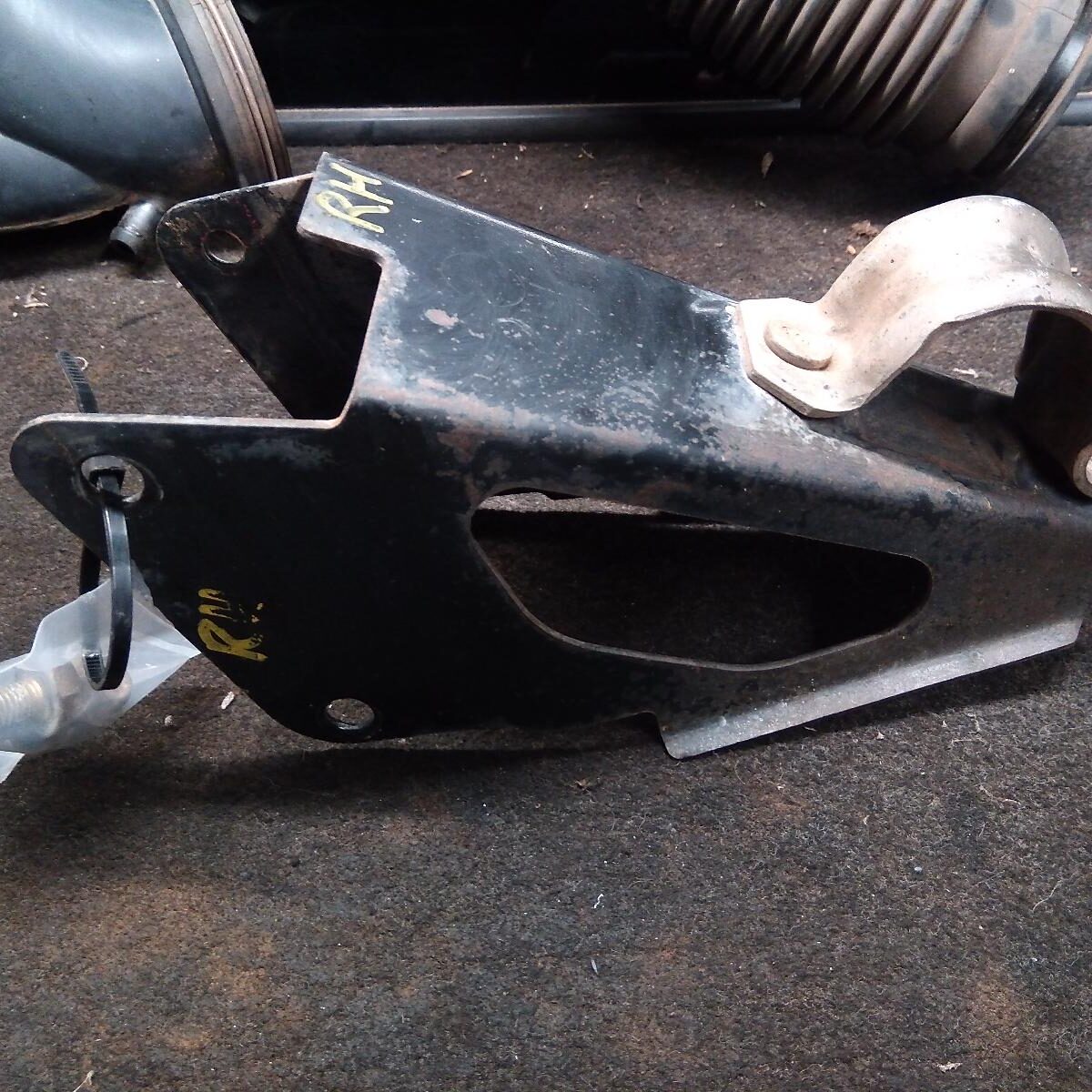 2004 FORD FALCON STABILISER BAR