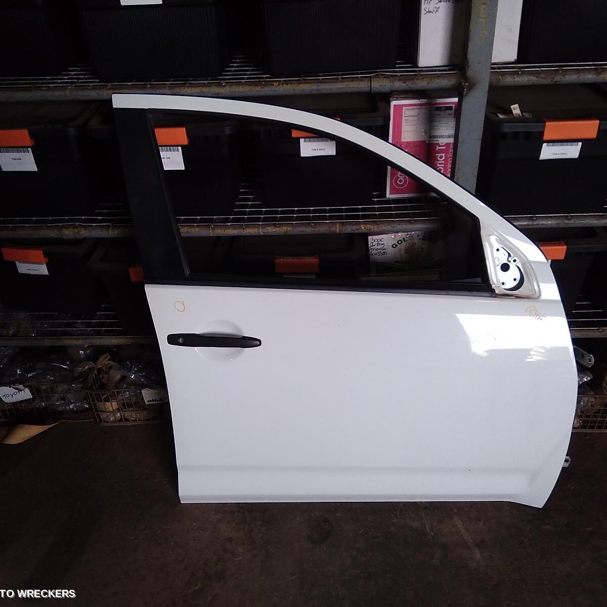 2009 MITSUBISHI OUTLANDER Right Front Door