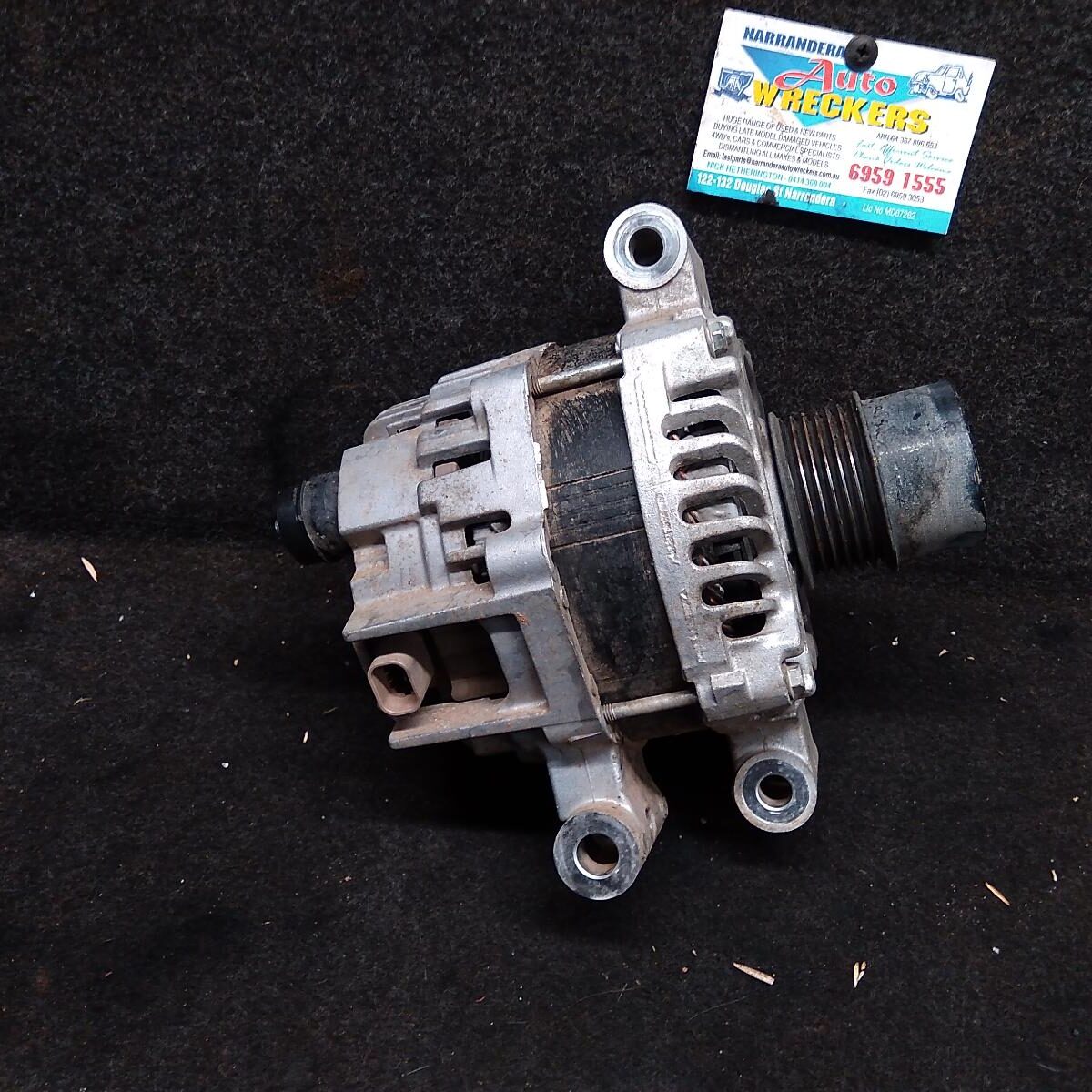 2014 HOLDEN COMMODORE Alternator