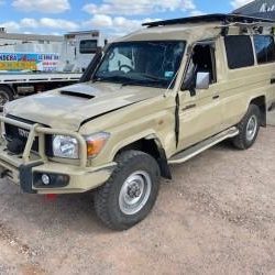 2010 TOYOTA LANDCRUISER RIGHT DOOR MIRROR