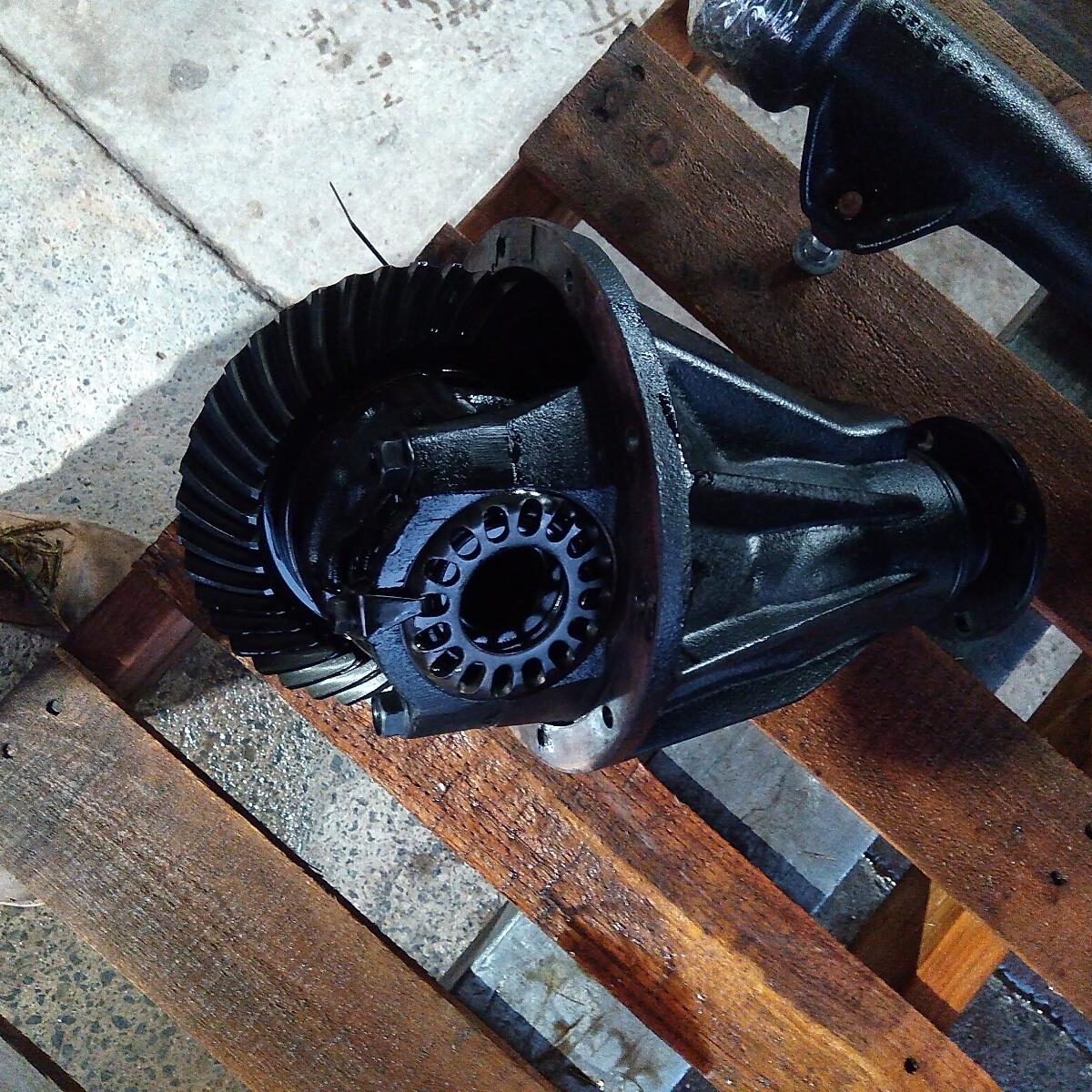2013 TOYOTA HILUX DIFFERENTIAL CENTRE