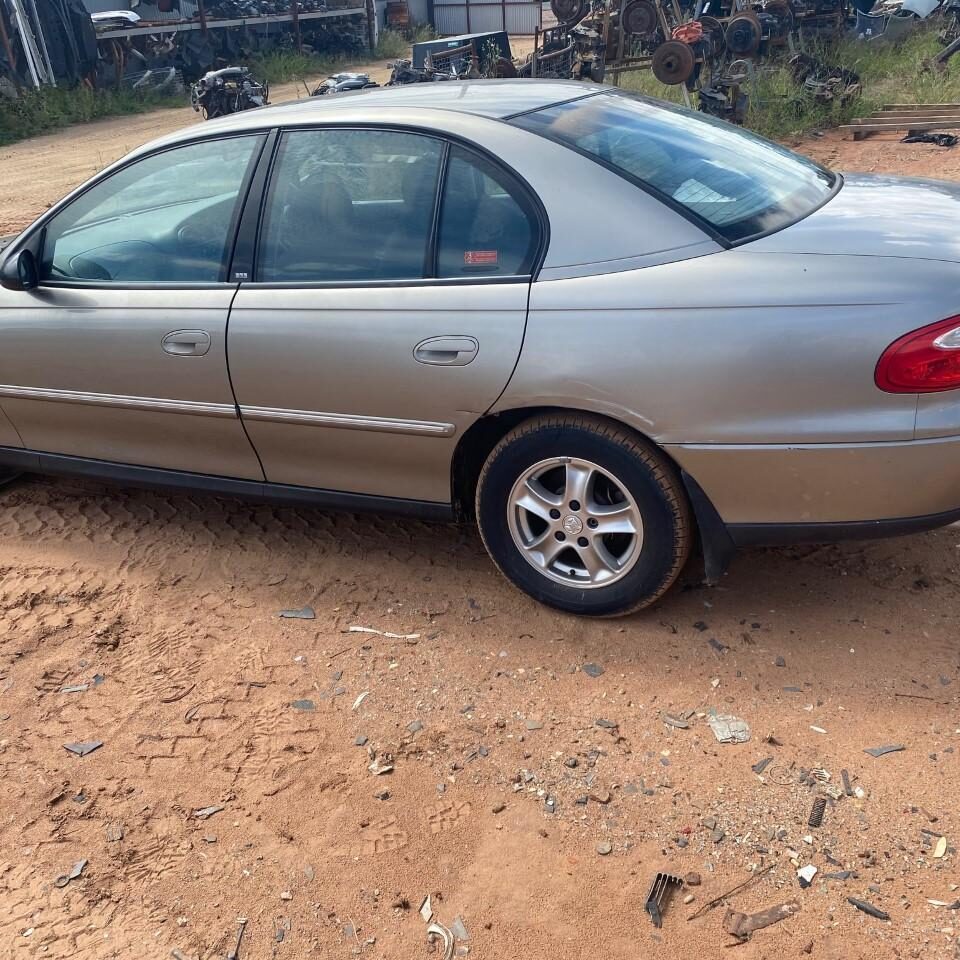 2001 HOLDEN COMMODORE STARTER