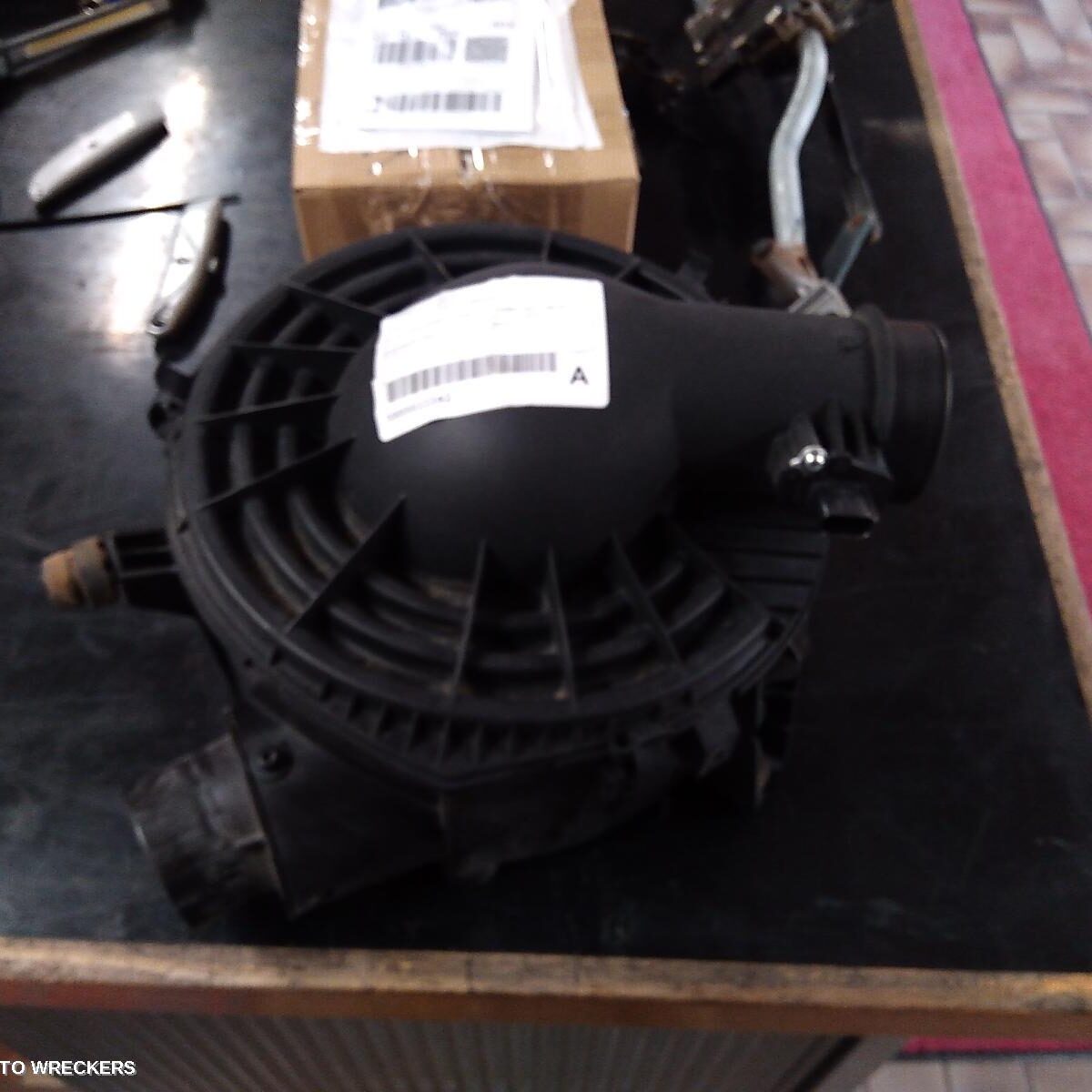 2016 MAZDA BT50 Air Cleaner/Box