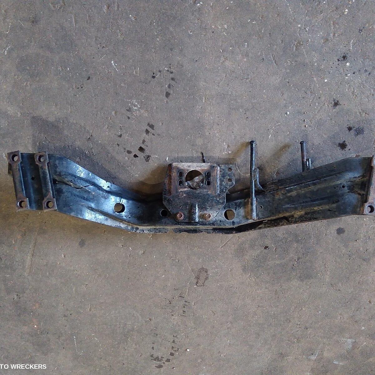 2004 TOYOTA HILUX Frt Xmember/Cradle