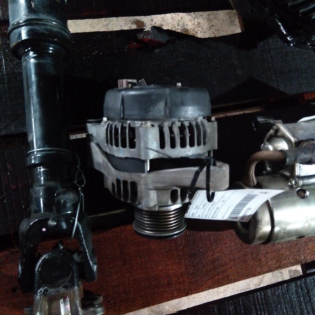 2012 TOYOTA HILUX Alternator