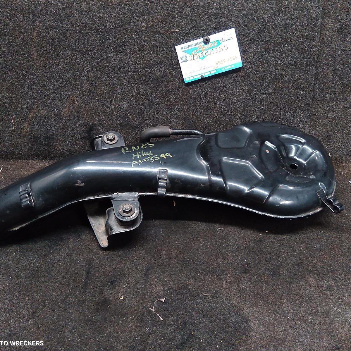 1996 TOYOTA HILUX Air Cleaner Duct/Hos