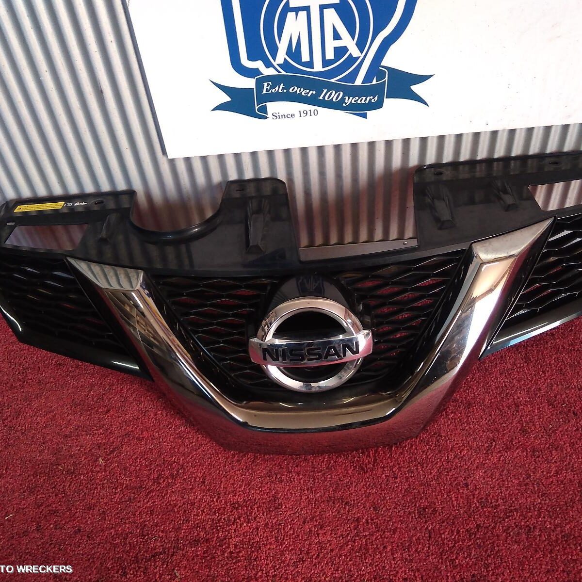 2016 NISSAN XTRAIL Grille