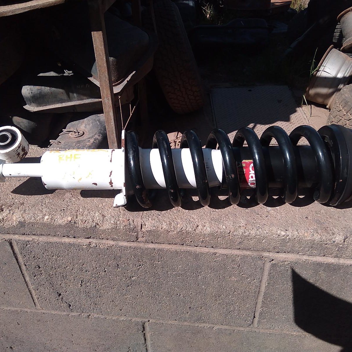 2015 FORD RANGER RIGHT FRONT STRUT