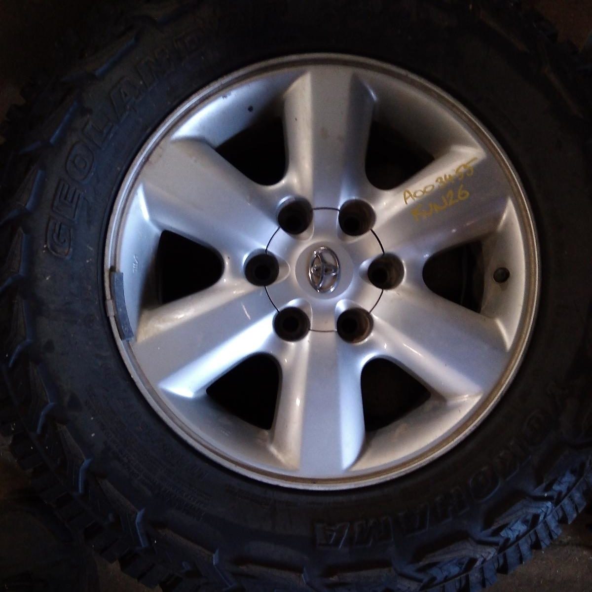 2011 TOYOTA HILUX WHEEL MAG