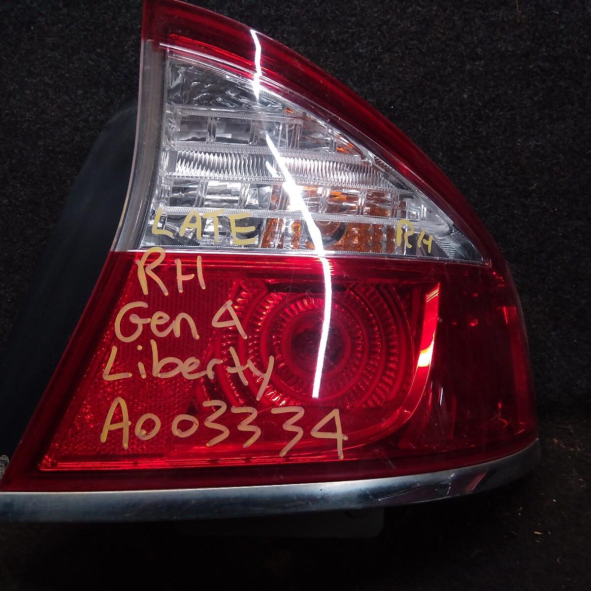 2009 SUBARU LIBERTY RIGHT TAILLIGHT