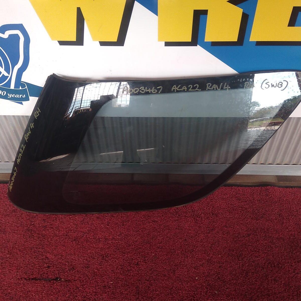 2004 TOYOTA RAV4 RIGHT REAR SIDE GLASS