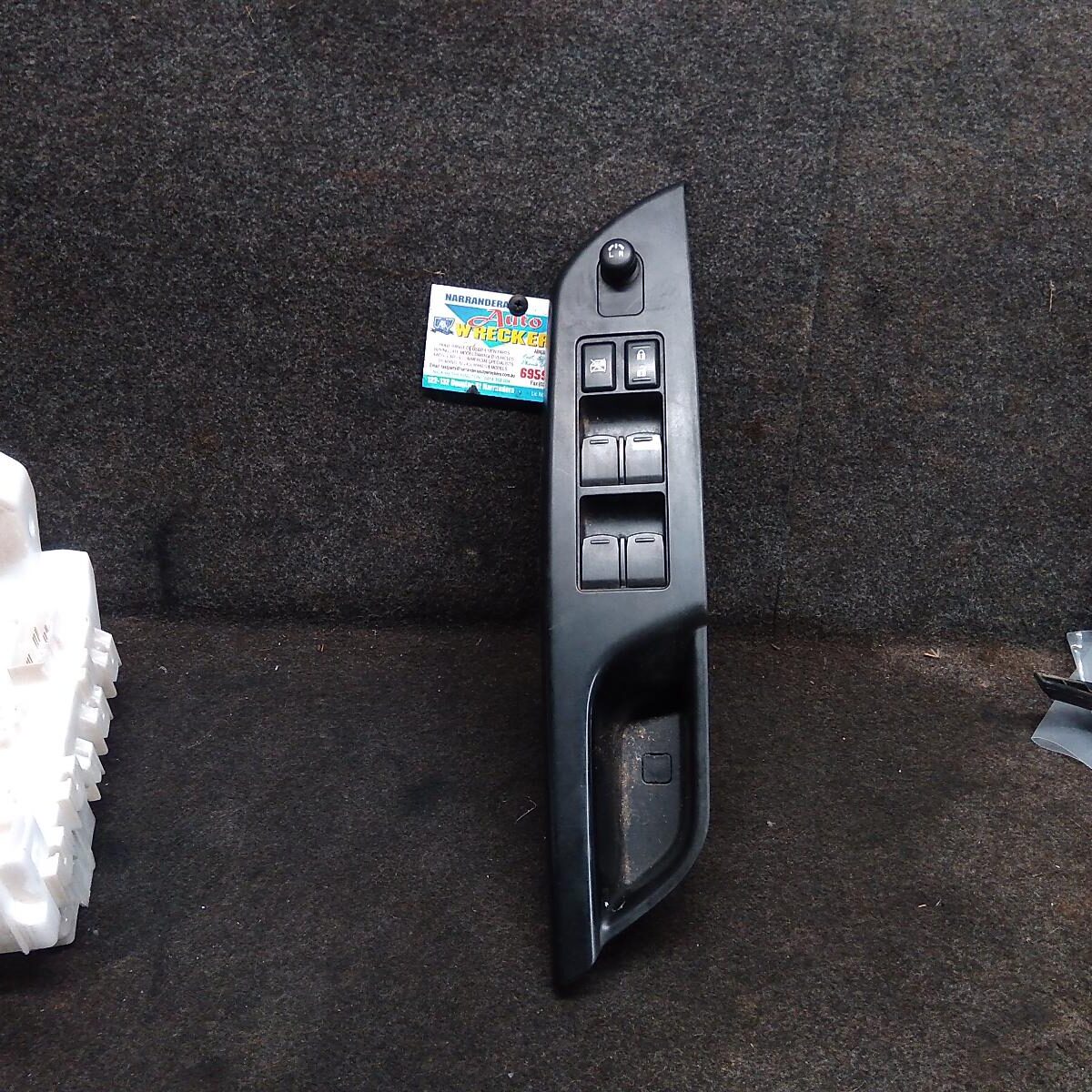 2011 SUZUKI SWIFT PWR DR WIND SWITCH