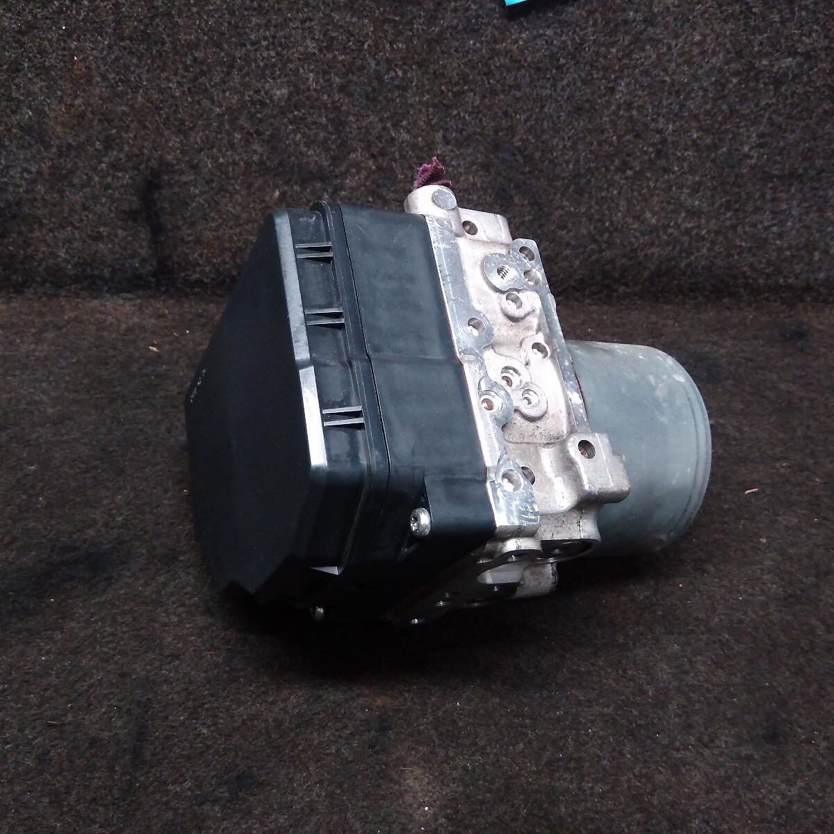2013 TOYOTA RAV4 ABS PUMP/MODULATOR