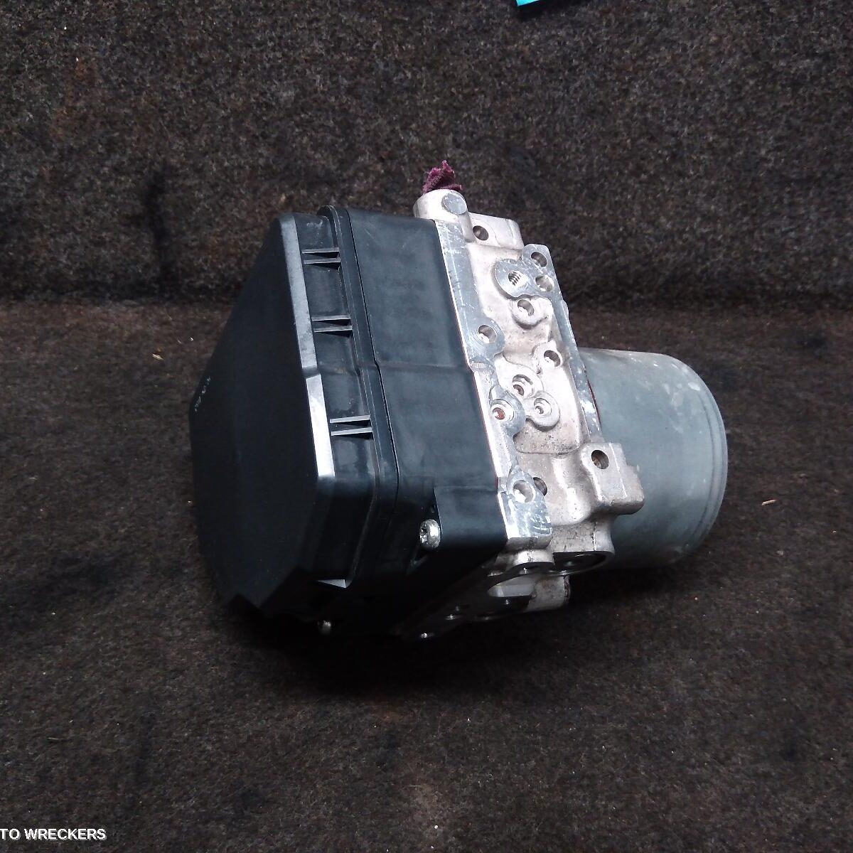 2013 TOYOTA RAV4 Abs Pump/Modulator