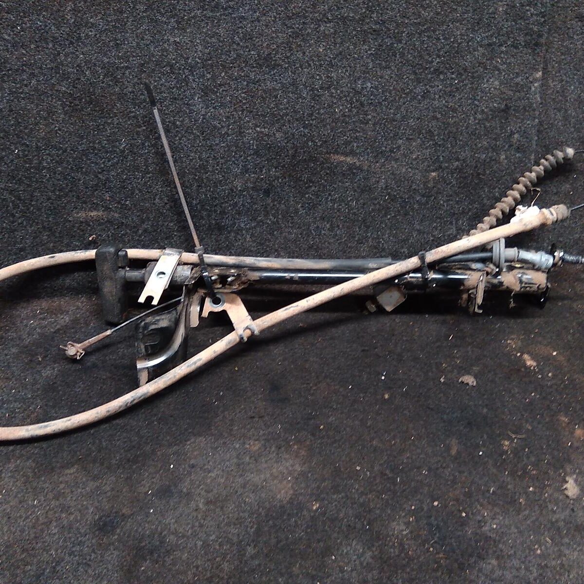 2001 TOYOTA HILUX HANDBRAKE LEVER