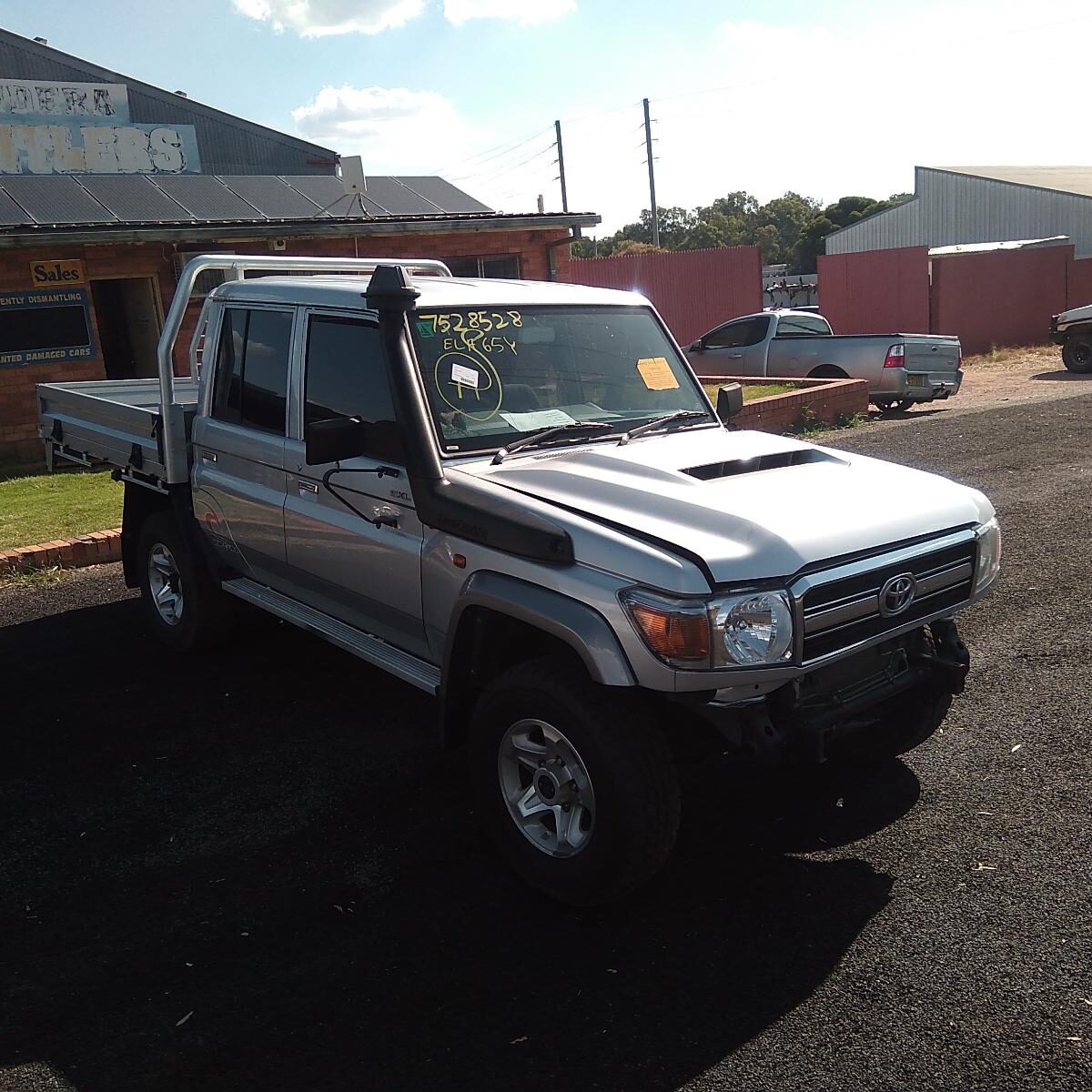 2020 TOYOTA LANDCRUISER BATTERY TRAY