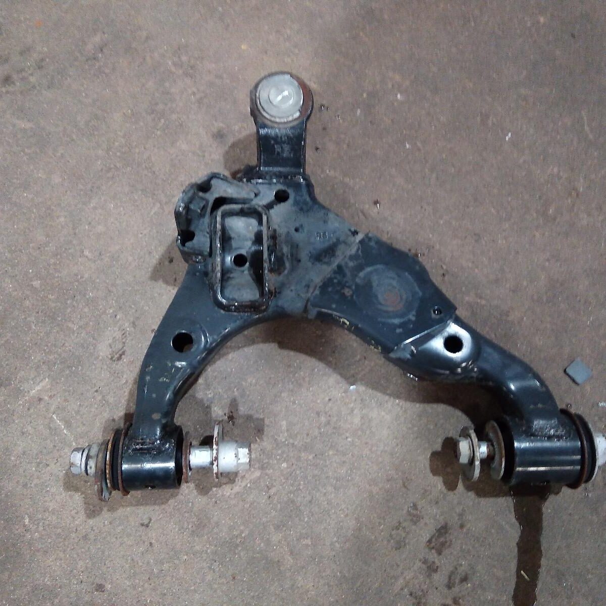 2012 TOYOTA PRADO Right Front Lower Control Arm