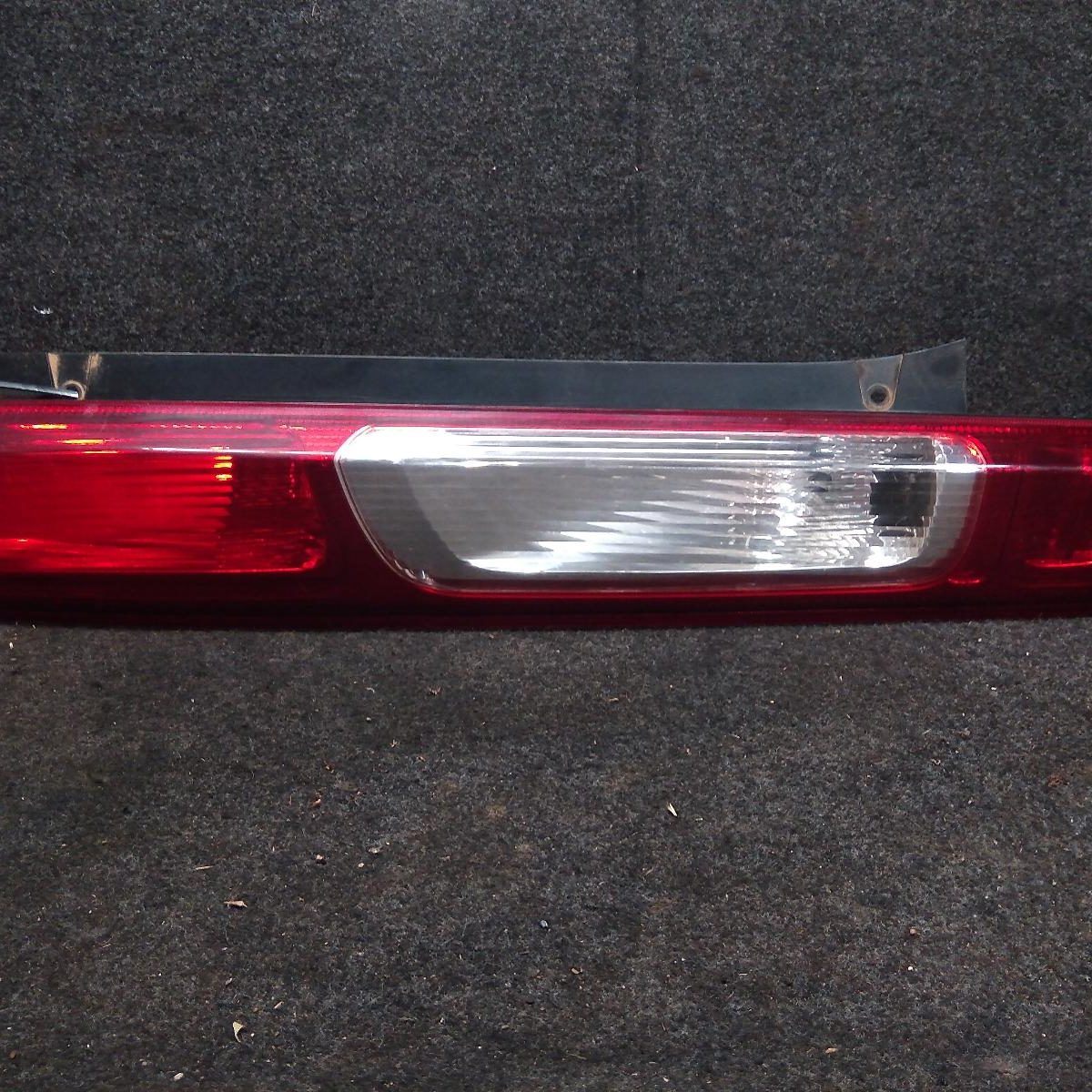 2007 FORD FOCUS RIGHT TAILLIGHT