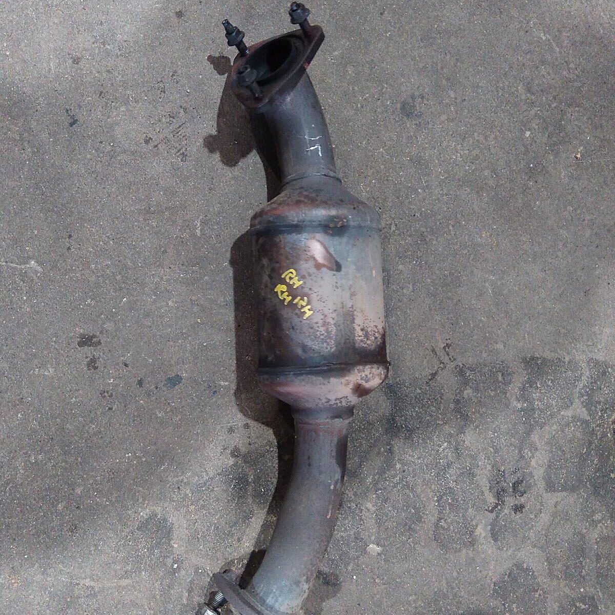2011 HOLDEN COMMODORE Catalytic Converter