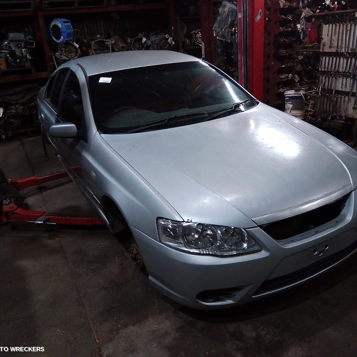 2007 FORD FALCON Left Front Window Reg/Motor