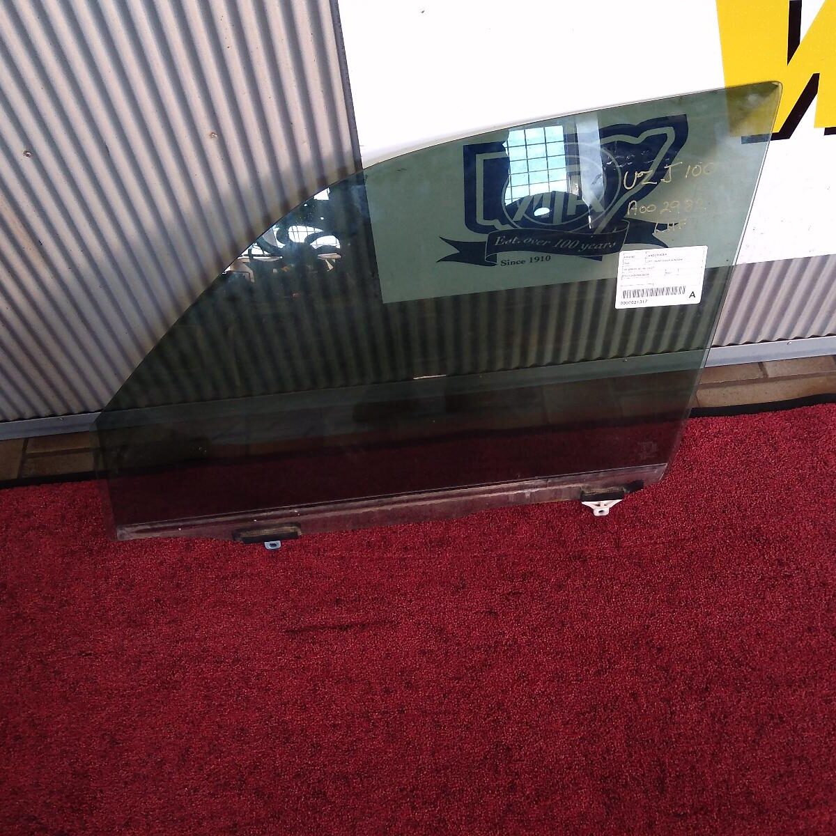 2007 TOYOTA LANDCRUISER LEFT FRONT DOOR WINDOW