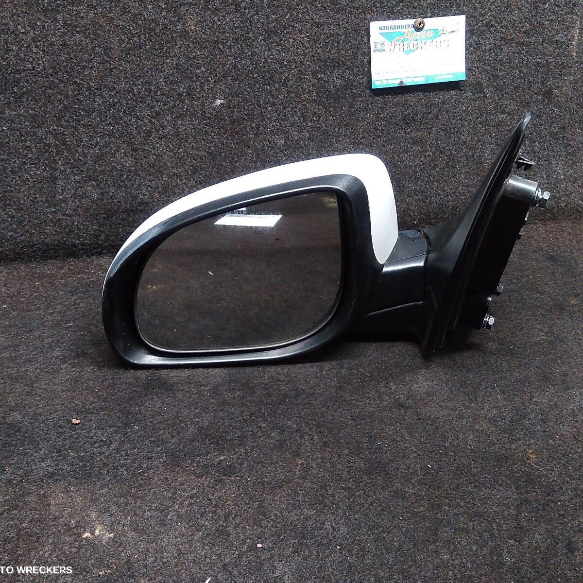 2013 HYUNDAI I20 Left Door Mirror