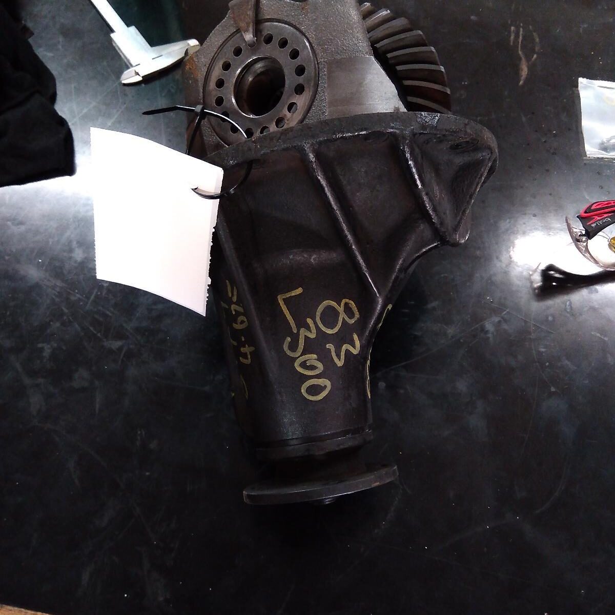 1985 MITSUBISHI L300 Differential Centre