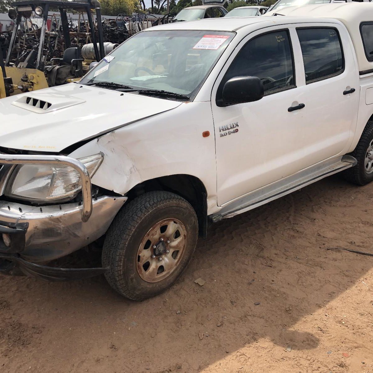 2012 TOYOTA HILUX A/C COMPRESSOR