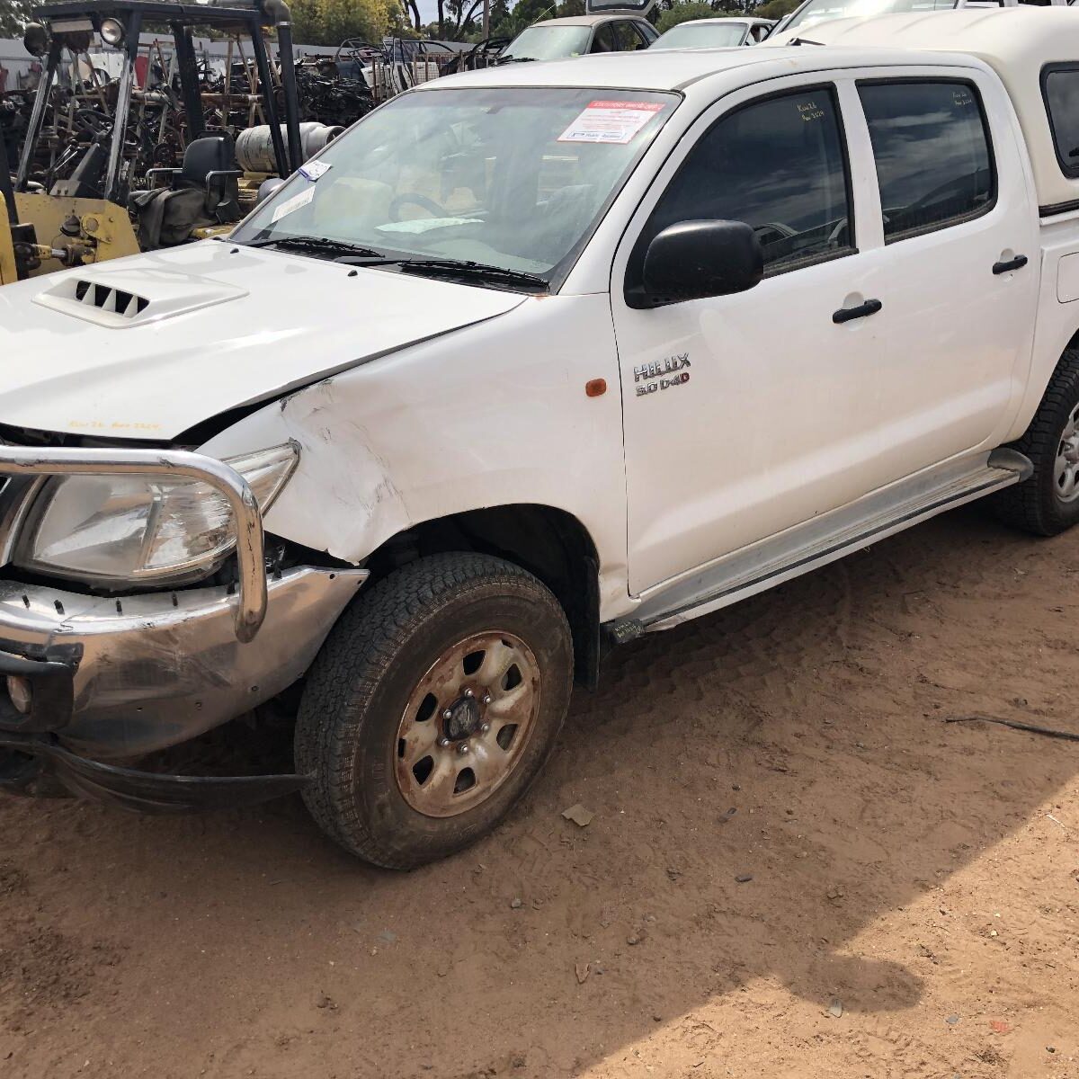 2012 TOYOTA HILUX CALIPER