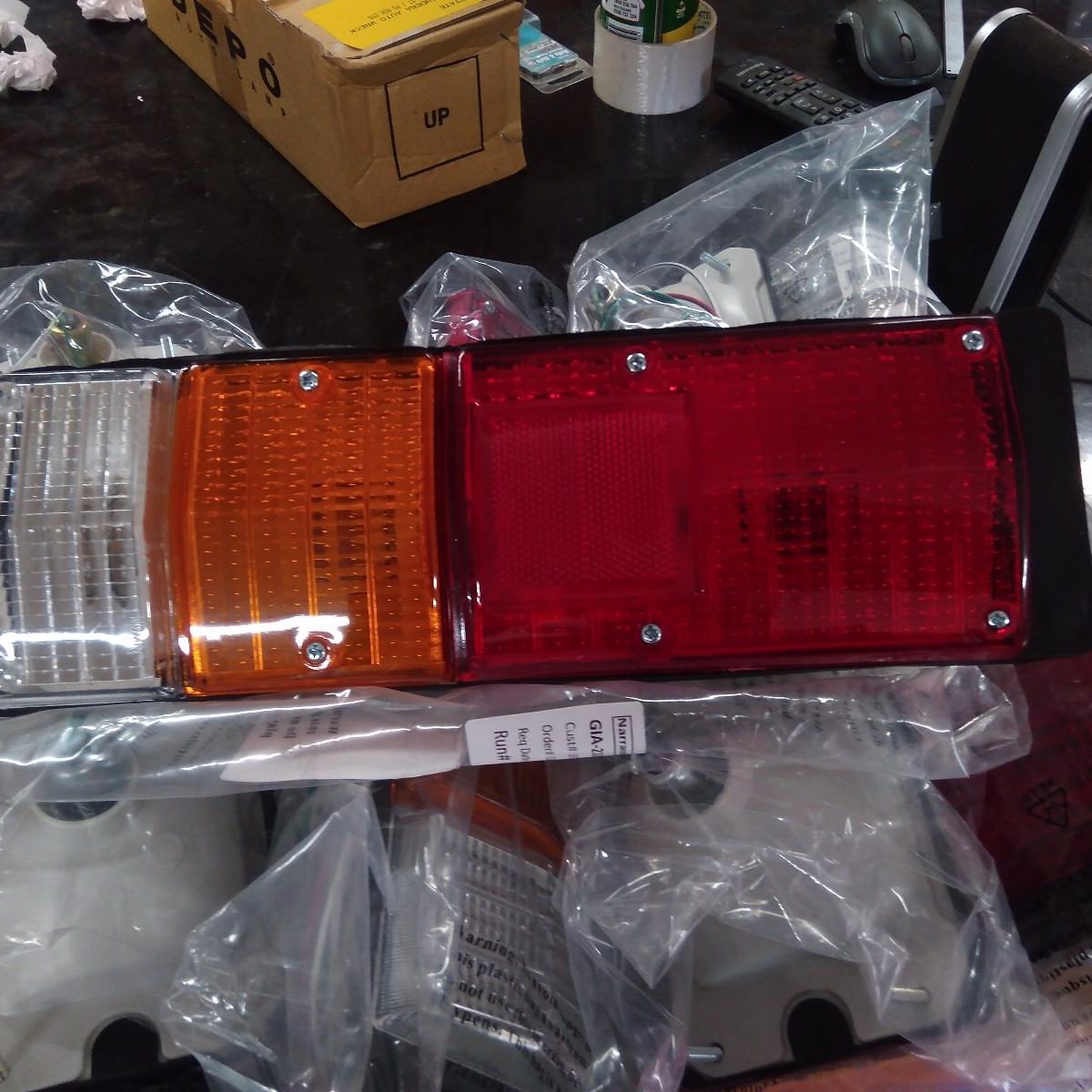 2004 HOLDEN RODEO LEFT TAILLIGHT