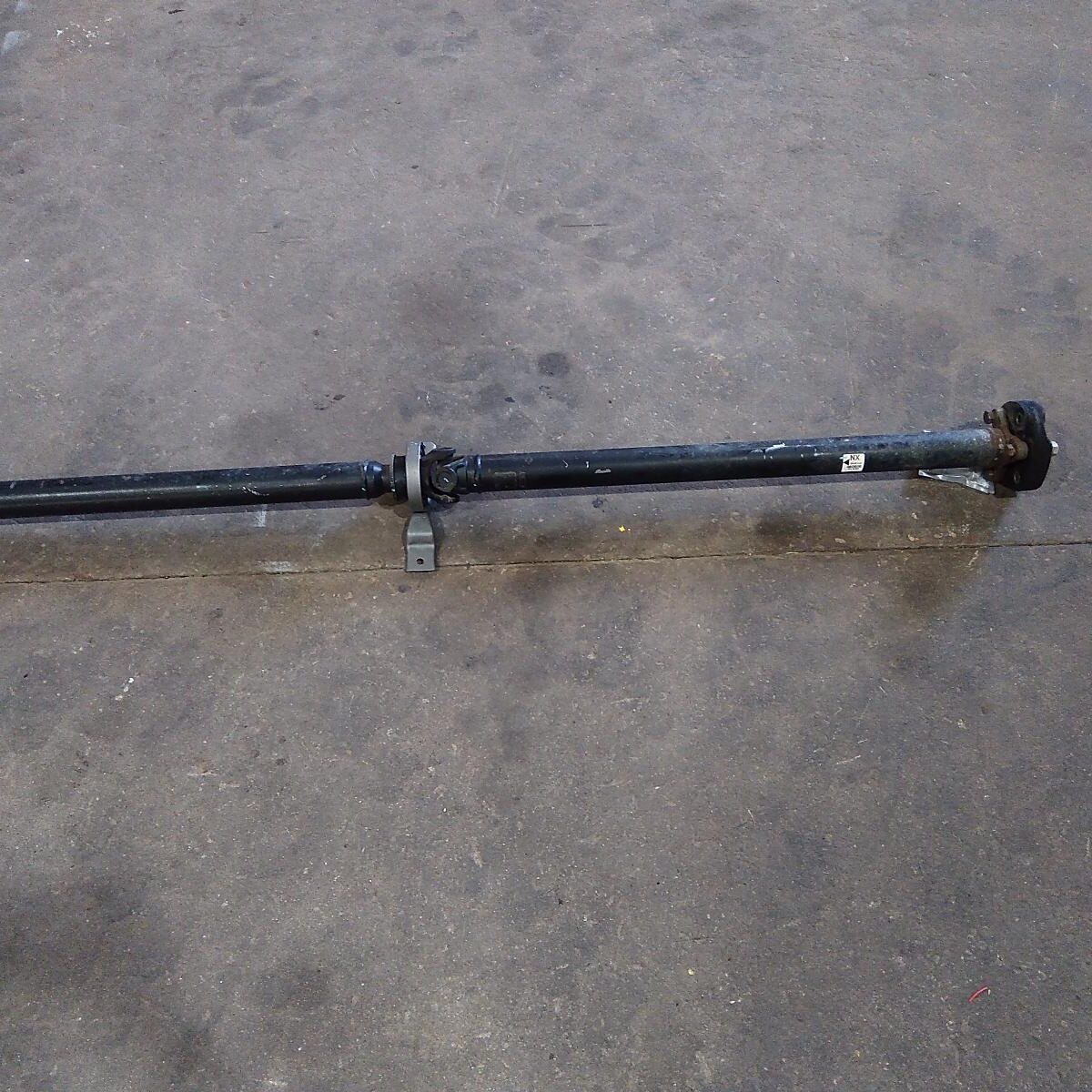 2006 HOLDEN COMMODORE Rear Drive Shaft